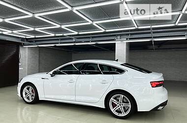 Ліфтбек Audi A5 2022 в 