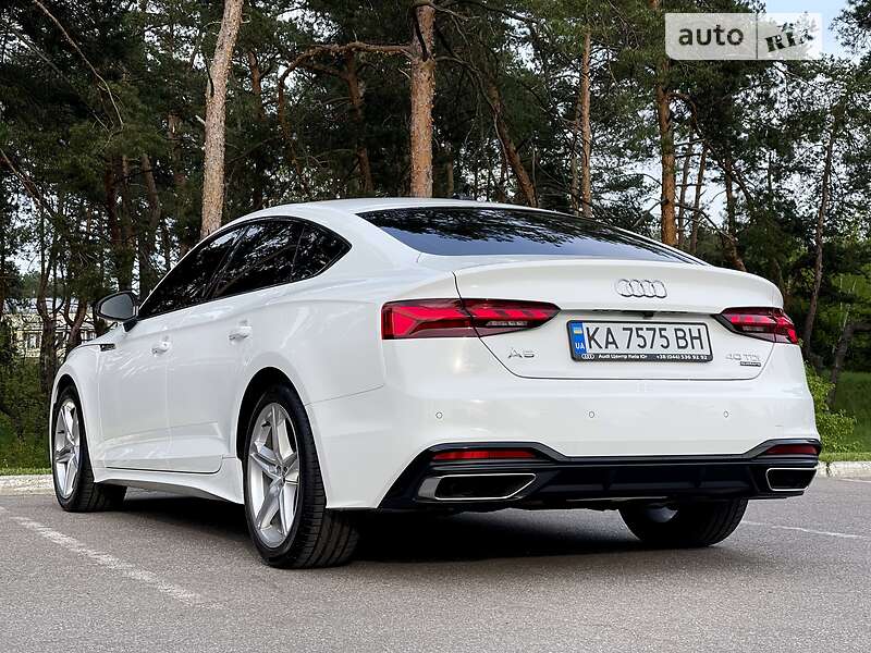Лифтбек Audi A5 2022 в Киеве