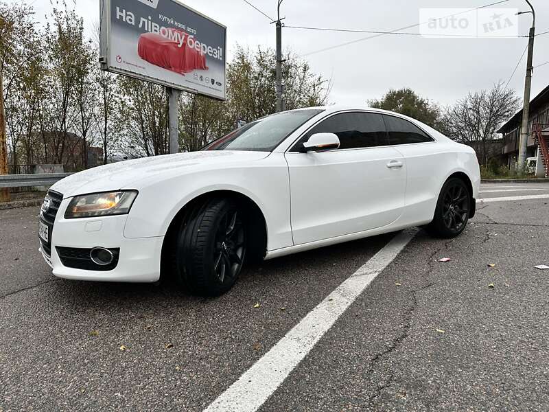 Купе Audi A5 2009 в Дніпрі