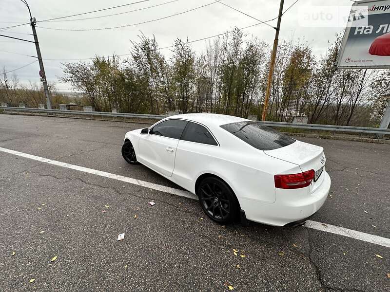 Купе Audi A5 2009 в Дніпрі