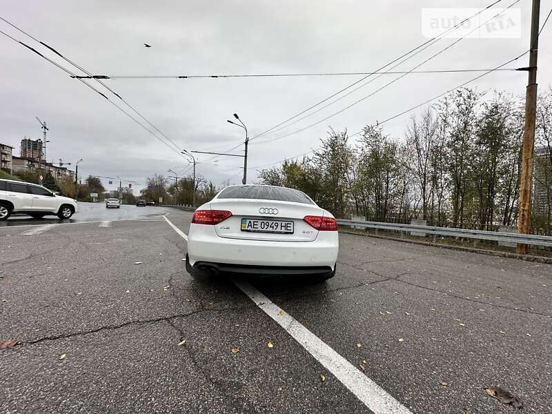 Купе Audi A5 2009 в Дніпрі