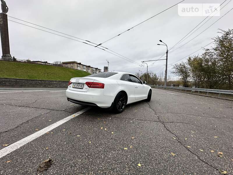 Купе Audi A5 2009 в Дніпрі