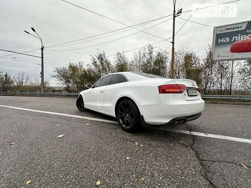 Купе Audi A5 2009 в Дніпрі