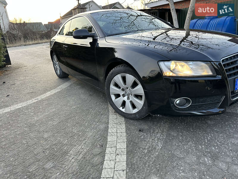 Купе Audi A5 2009 в Вараше