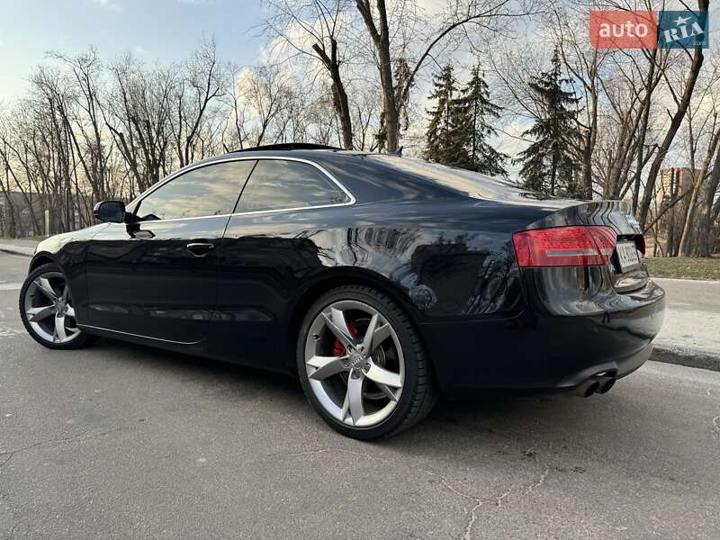 Купе Audi A5 2011 в Киеве