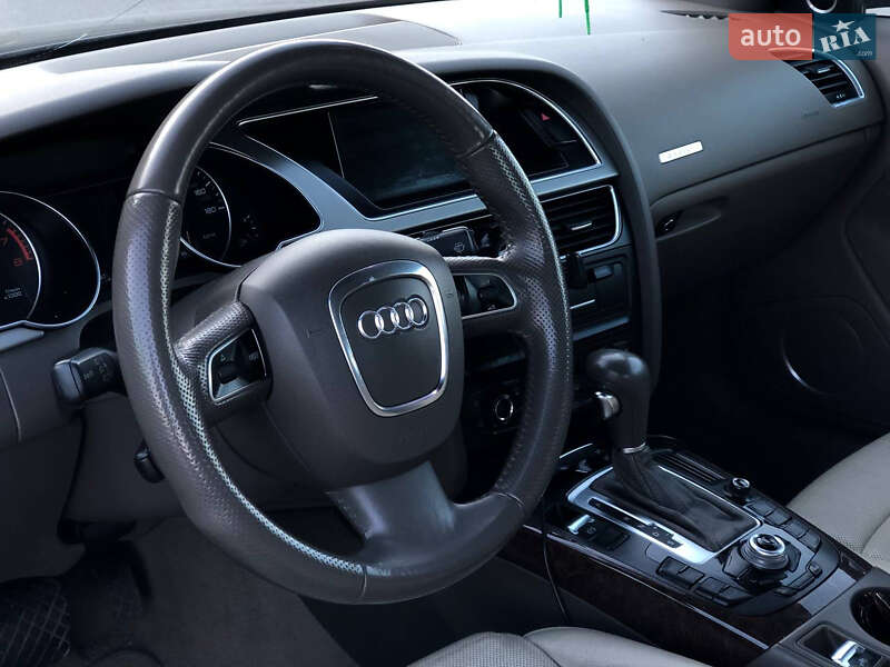 Кабріолет Audi A5 2011 в Києві