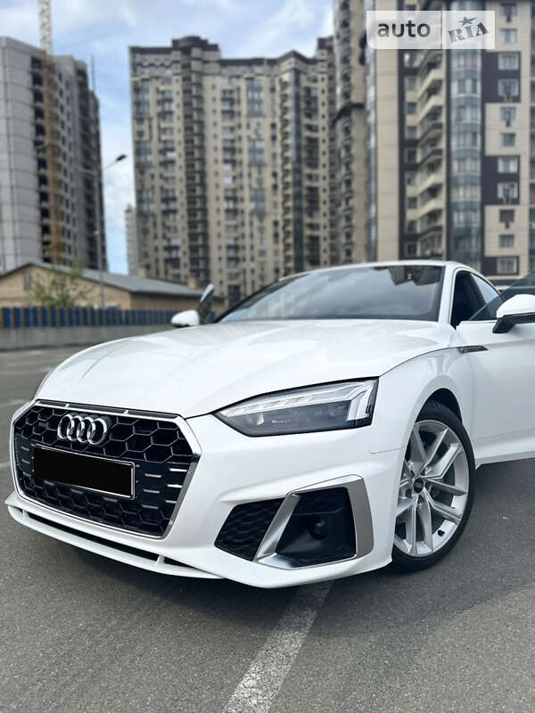 Лифтбек Audi A5 2022 в Киеве