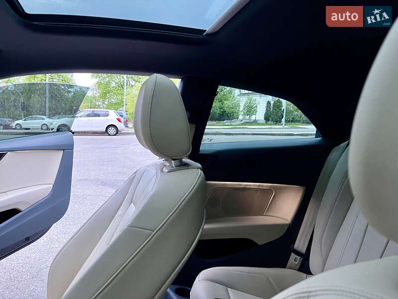Купе Audi A5 2017 в Киеве