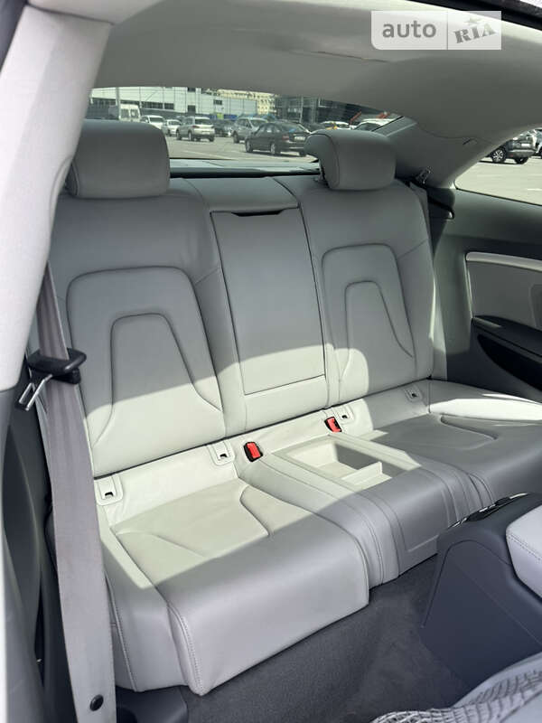 Купе Audi A5 2012 в Києві