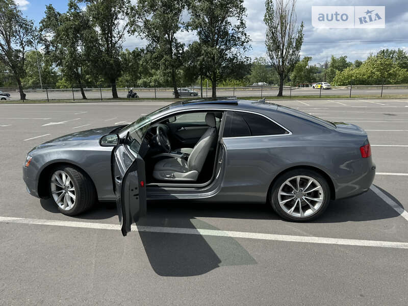 Купе Audi A5 2012 в Києві