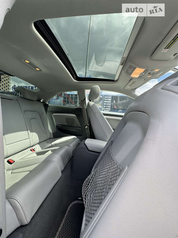 Купе Audi A5 2012 в Києві