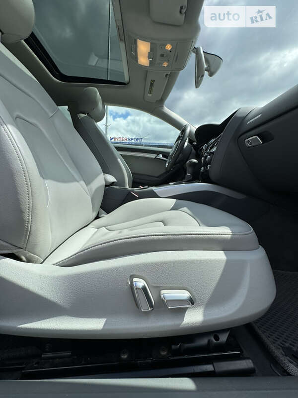 Купе Audi A5 2012 в Києві