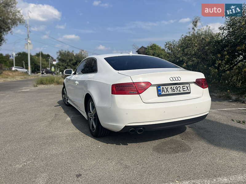 Купе Audi A5 2014 в Киеве