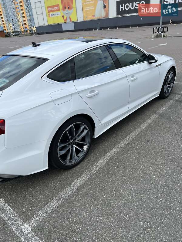 Лифтбек Audi A5 2022 в Киеве