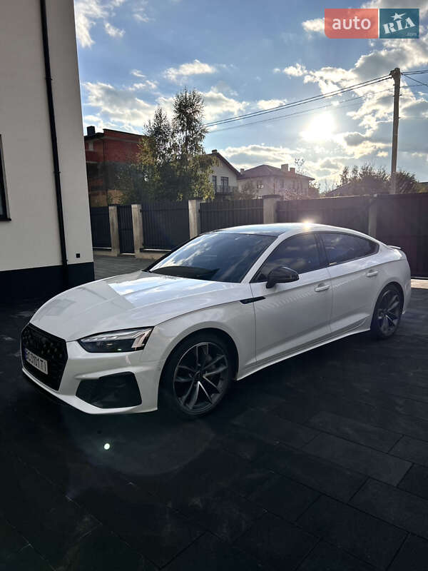 Ліфтбек Audi A5 2021 в 