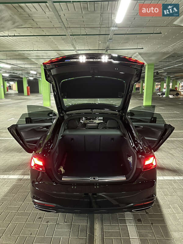 Лифтбек Audi A5 2022 в Киеве
