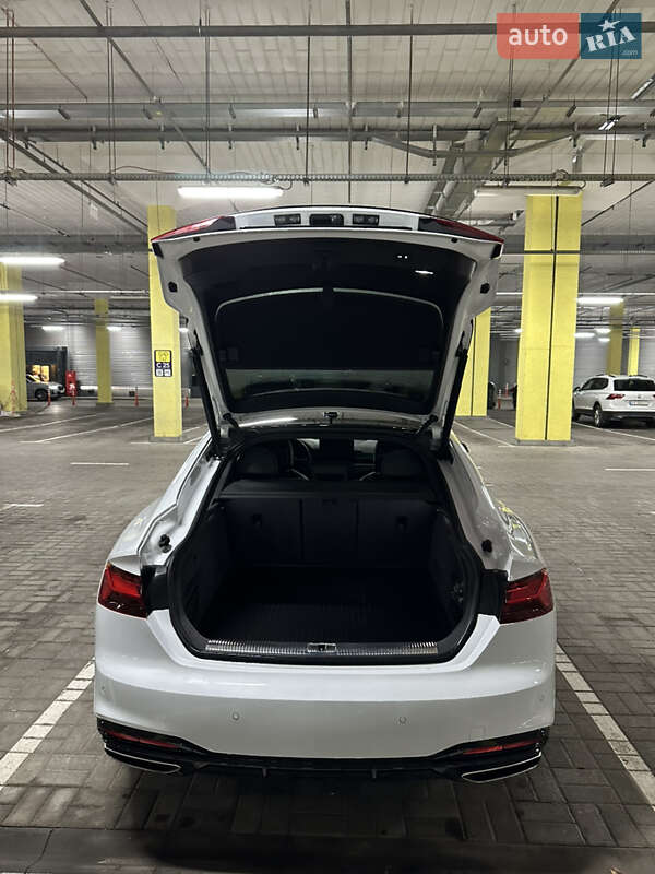 Лифтбек Audi A5 2022 в Киеве