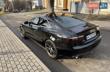 Купе Audi A5 2010 в Луцке