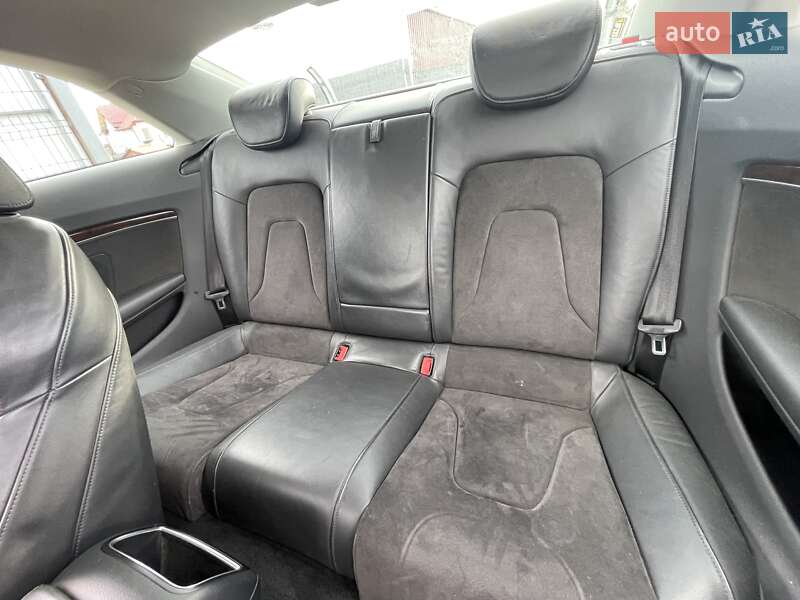 Купе Audi A5 2012 в Львові