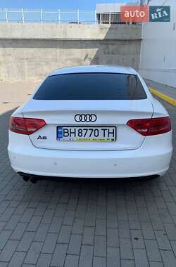 Купе Audi A5 2011 в 