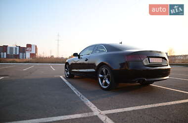 Купе Audi A5 2011 в 