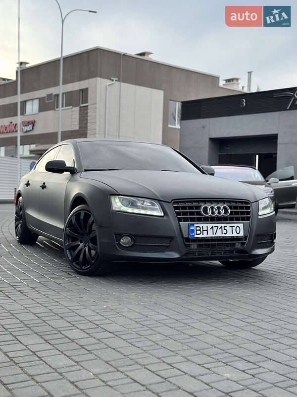 Купе Audi A5 2010 в 