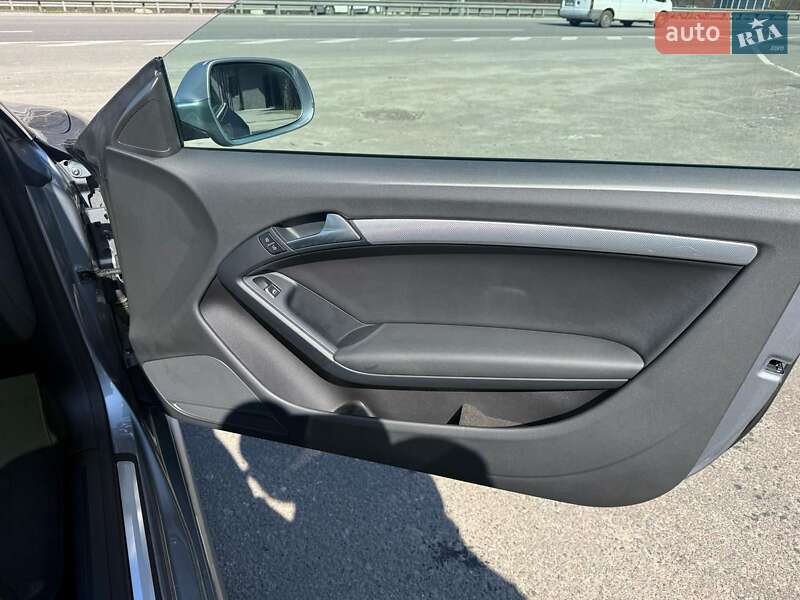Купе Audi A5 2015 в Киеве