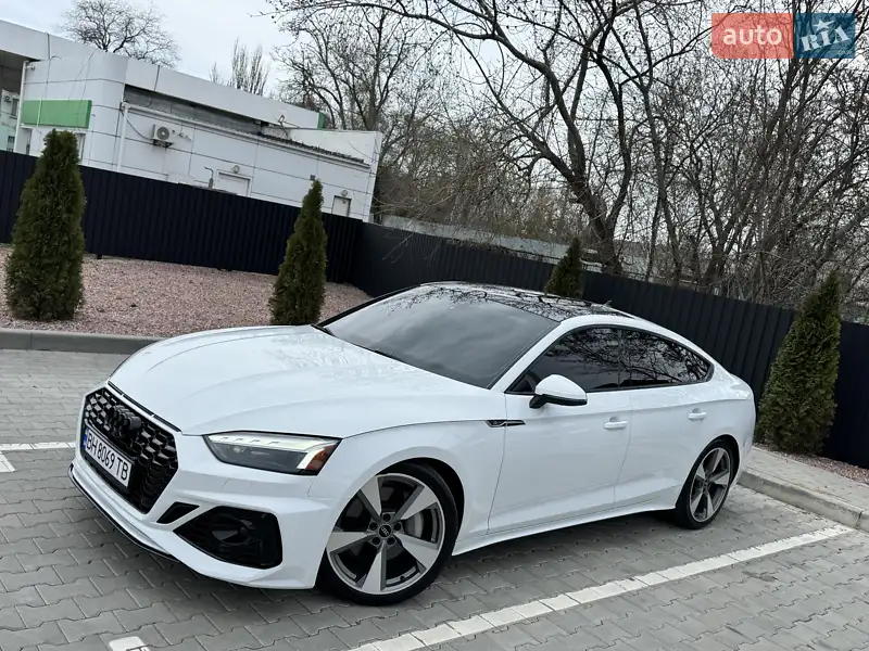 Ліфтбек Audi A5 2021 в 