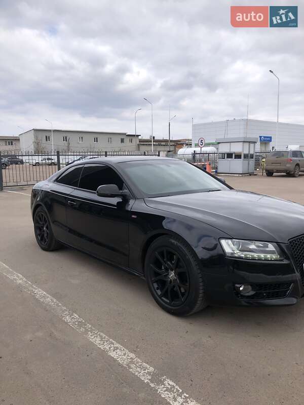 Купе Audi A5 2010 в Сумах