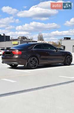 Купе Audi A5 2010 в 