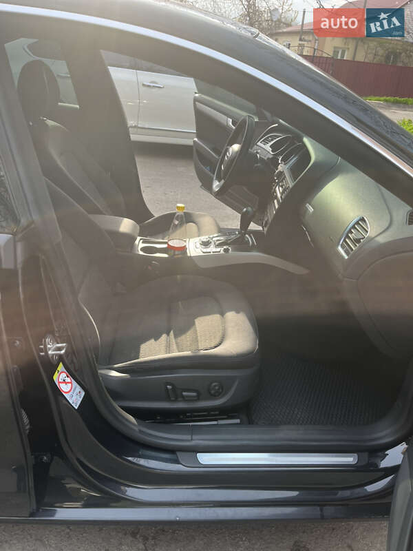Купе Audi A5 2010 в Карловке