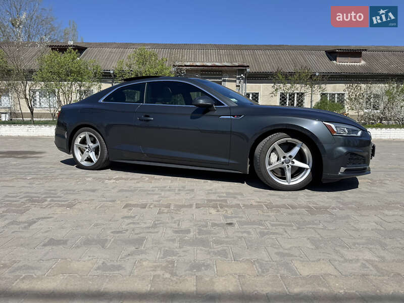 Купе Audi A5 2017 в Нетешине