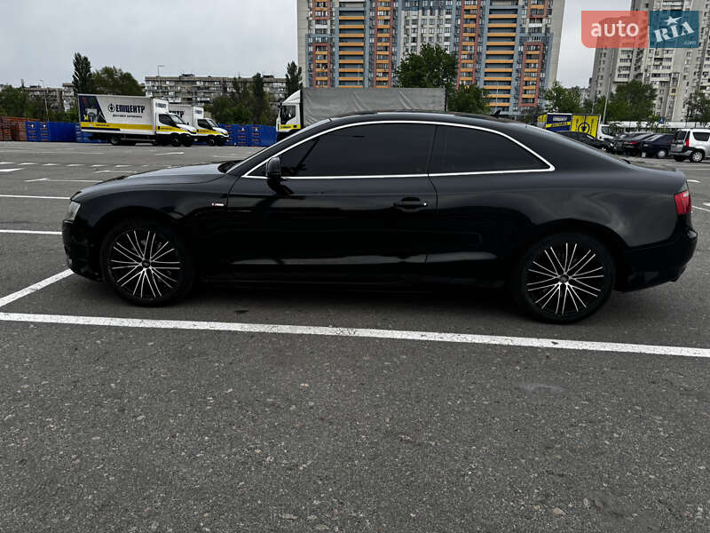 Купе Audi A5 2009 в Киеве