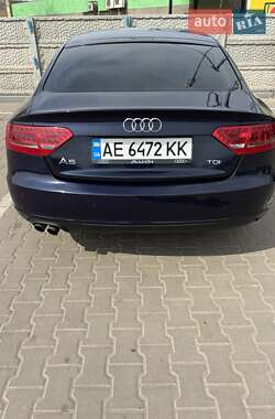 Купе Audi A5 2011 в 