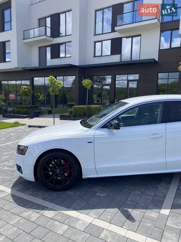 Купе Audi A5 2011 в Ужгороді