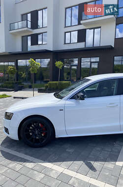 Купе Audi A5 2011 в 