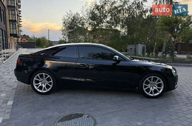 Купе Audi A5 2010 в 