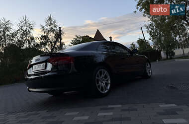 Купе Audi A5 2010 в 
