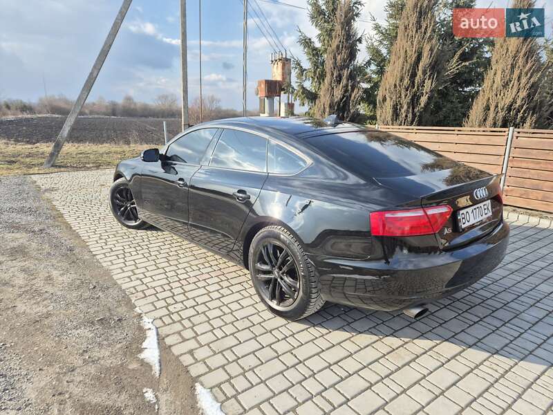 Купе Audi A5 2011 в Бучаче