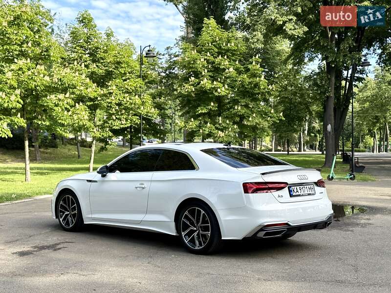 Купе Audi A5 2023 в Киеве