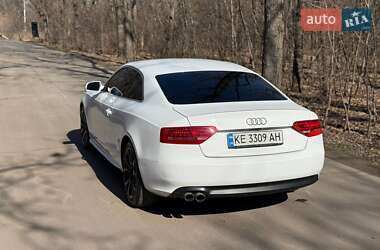 Купе Audi A5 2010 в 