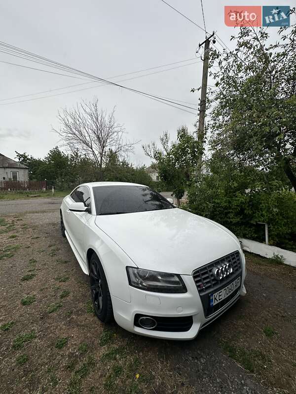 Купе Audi A5 2010 в Днепре