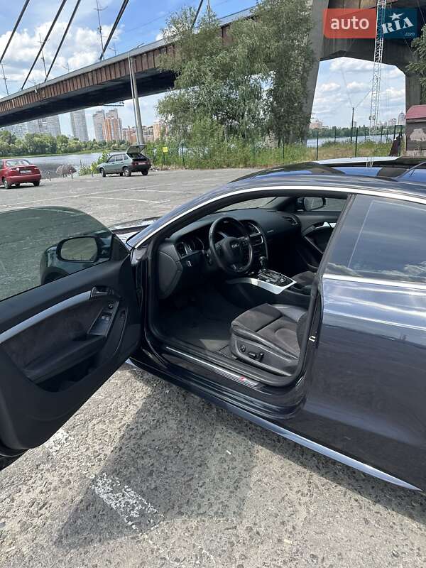Купе Audi A5 2012 в Києві