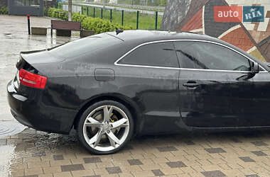 Купе Audi A5 2010 в 