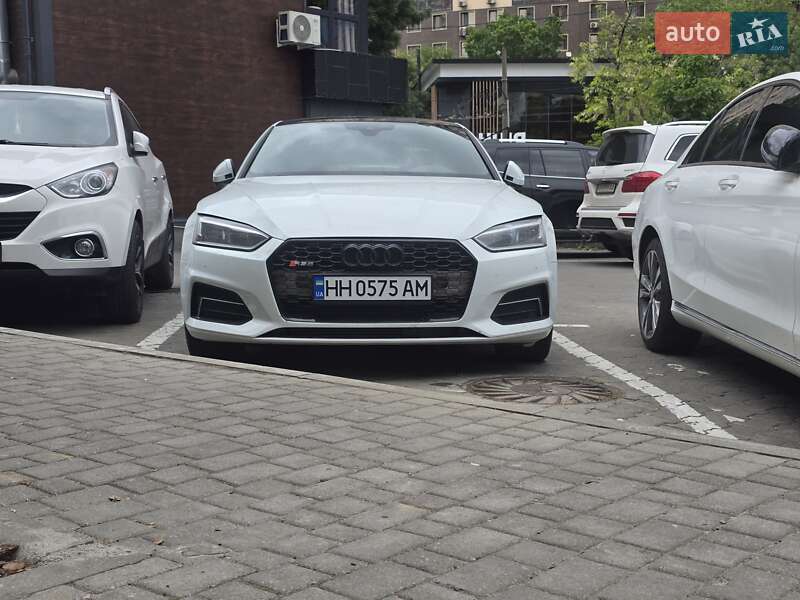 Купе Audi A5 2016 в 