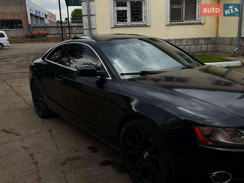 Купе Audi A5 2010 в Луцке