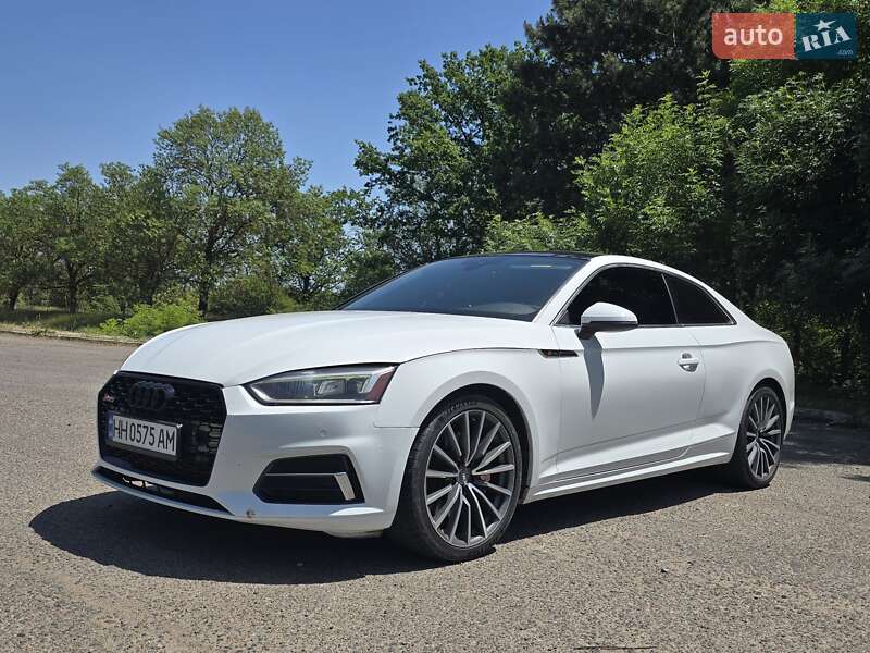 Купе Audi A5 2016 в 