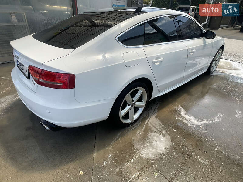 Купе Audi A5 2010 в Беляевке