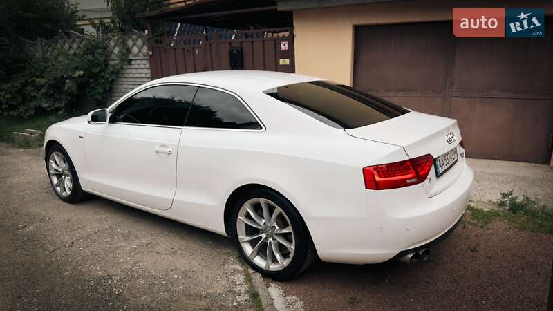 Купе Audi A5 2011 в Киеве