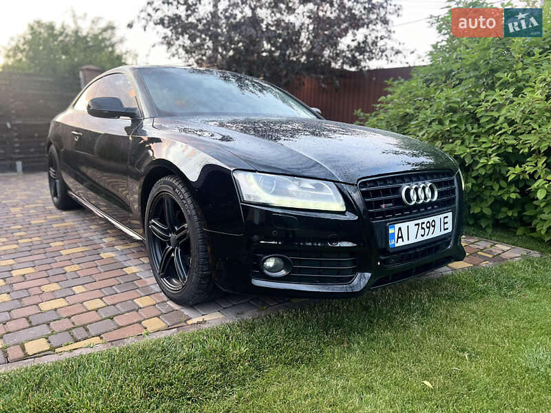 Купе Audi A5 2010 в 